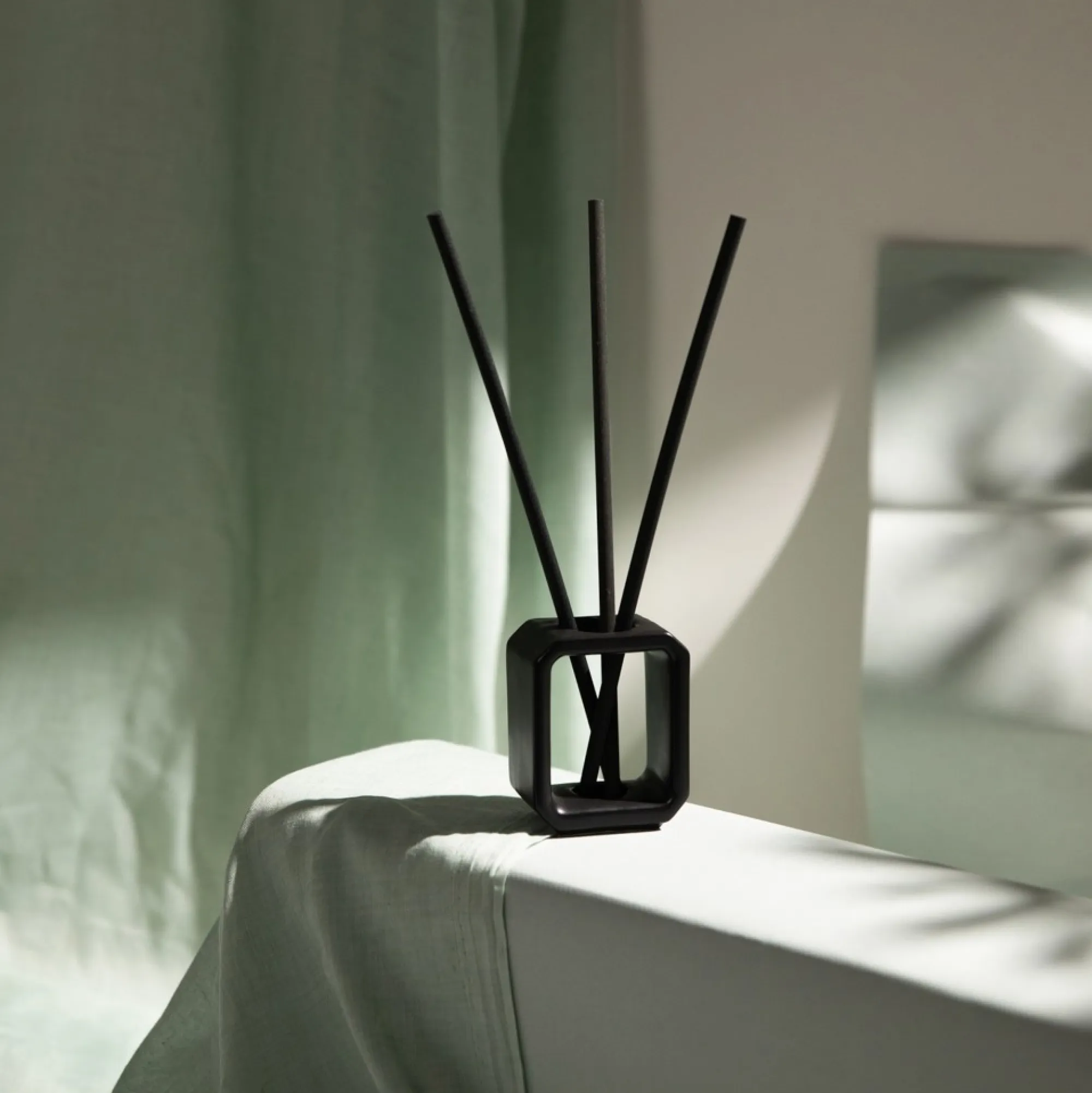 Cheap Essentials Scented Sticks Black Bamboo Idées De Cadeaux