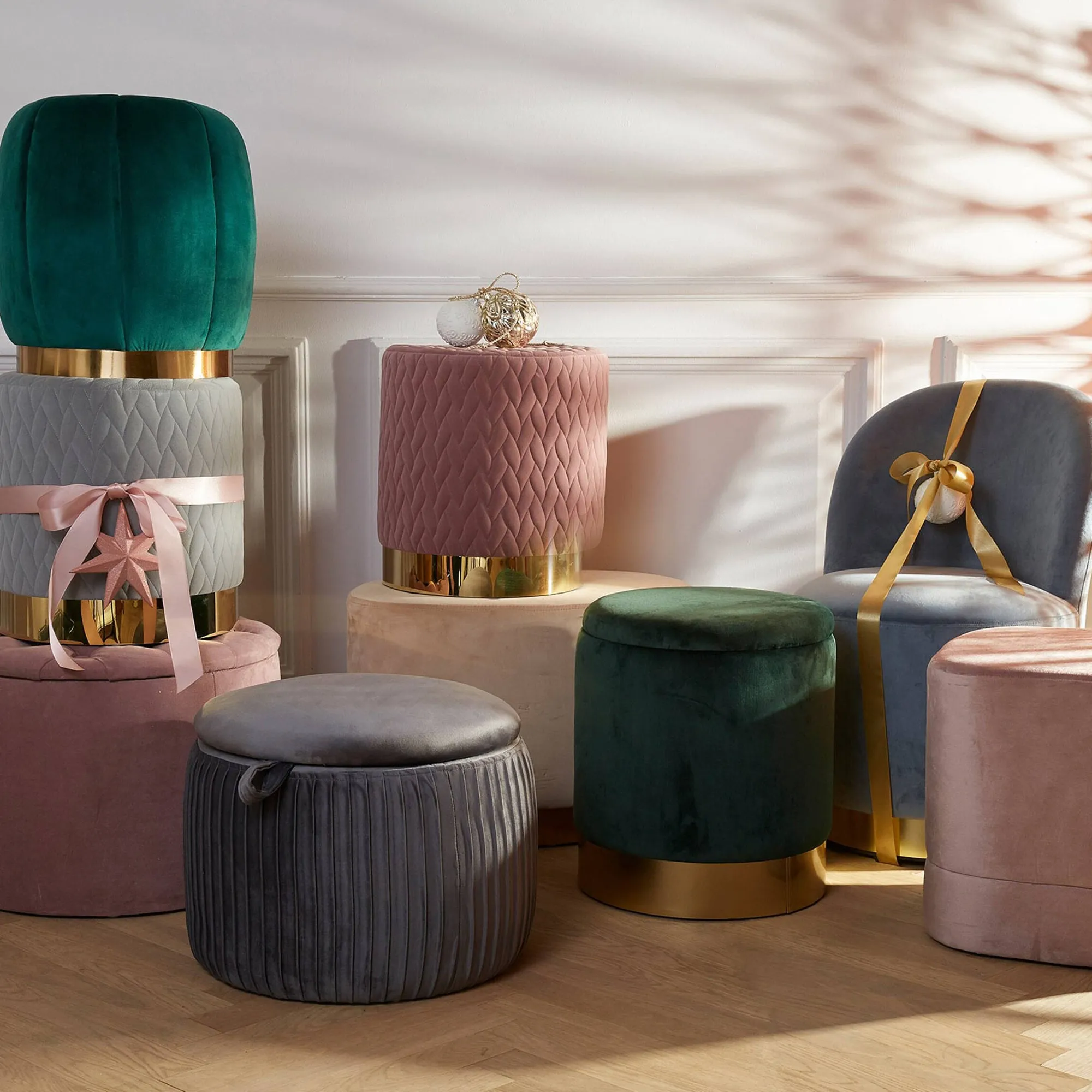 Shop Pouf En Velours Agnes Avec Espace De Rangement Idées De Cadeaux
